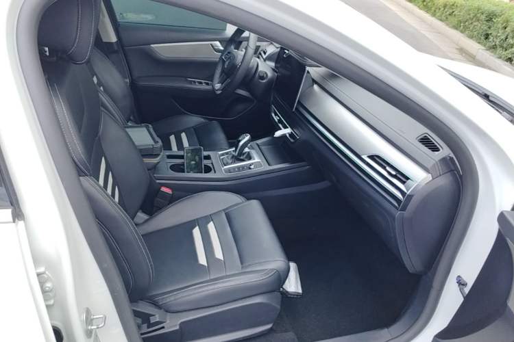 Used BYD Qin Pro 2020 Beyond Edition 1.5TI Automatic Flagship Version Right Front Seat