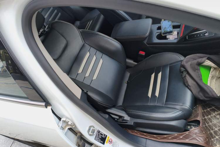 Used BYD Qin Pro 2020 Beyond Edition 1.5TI Automatic Prestige Version Right Front Seat