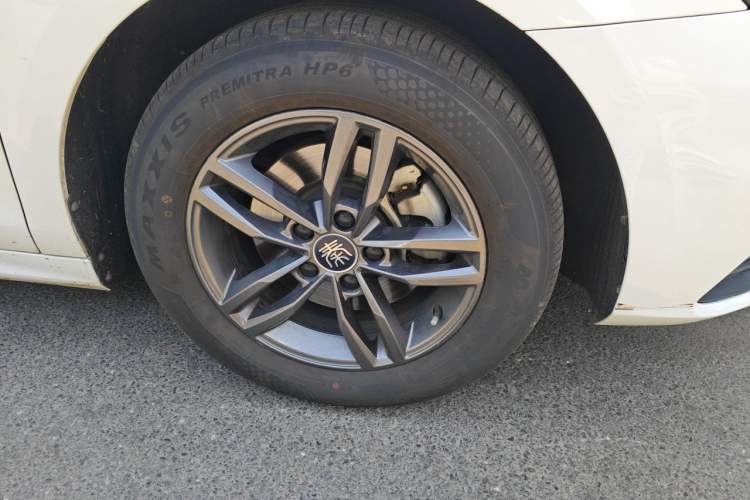 Used BYD Qin Pro 2020 Beyond Edition 1.5TI Automatic Prestige Version Right Front Wheel Hub
