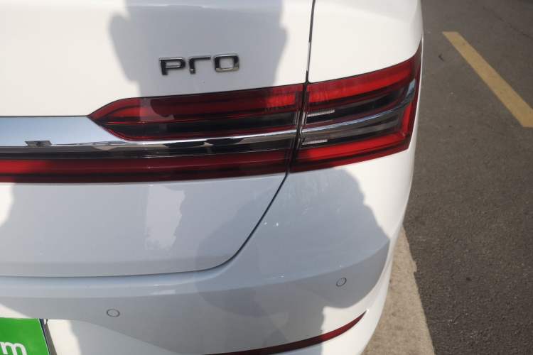 Used BYD Qin Pro 2020 Beyond Edition 1.5TI Automatic Flagship Version Right Rear Taillight