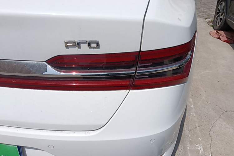 Used BYD Qin Pro 2020 Beyond Edition 1.5TI Automatic Prestige Version Right Rear Taillight