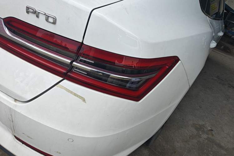 Used BYD Qin Pro 2020 Beyond Edition 1.5TI Automatic Flagship Version Right Rear Taillight