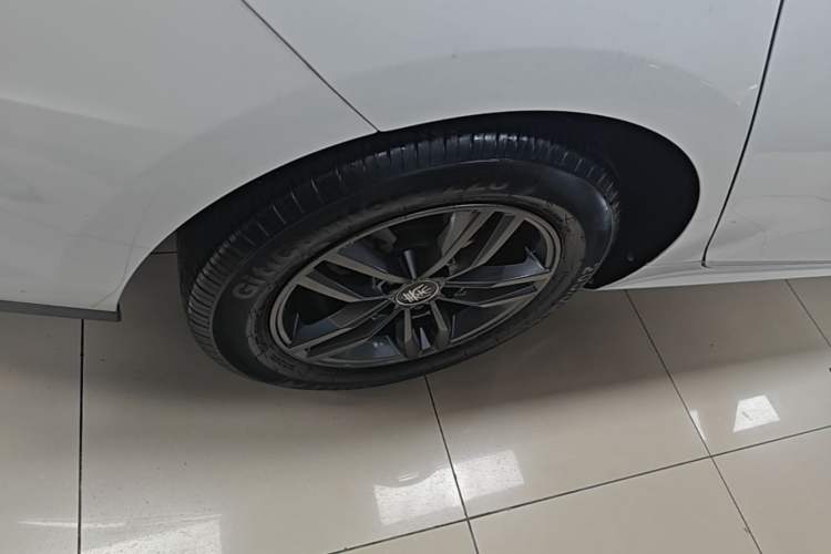 Used BYD Qin Pro 2020 Beyond Edition 1.5TI Automatic Prestige Version Right Rear Wheel Hub
