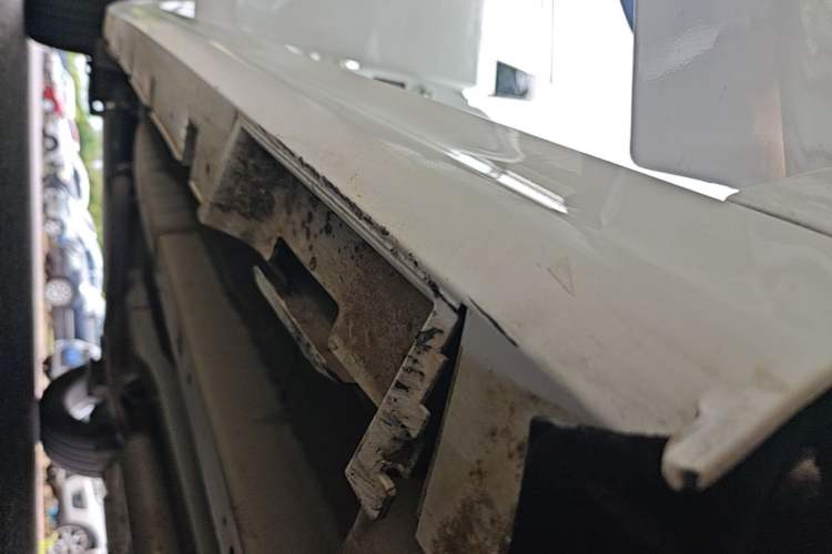 Used BYD Qin Pro 2020 Beyond Edition 1.5TI Automatic Flagship Version Right Side Sill