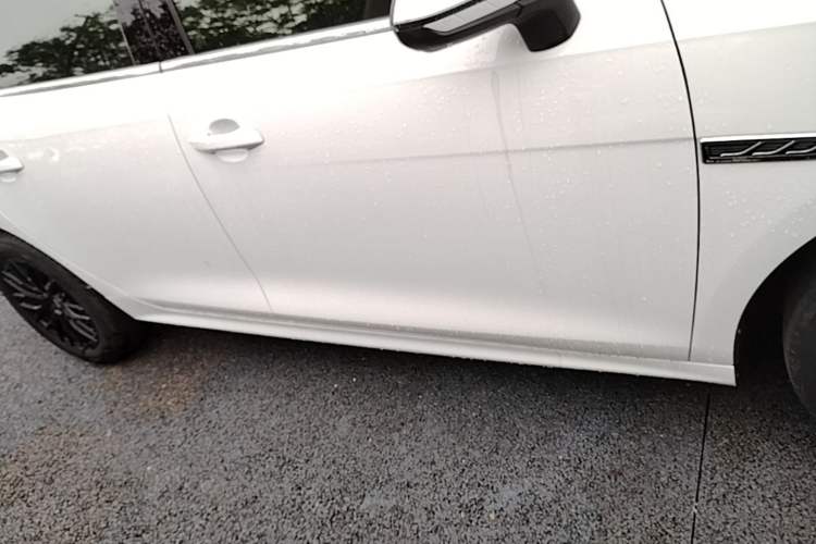 Used BYD Qin Pro 2020 Beyond Edition 1.5TI Automatic Prestige Version Right Side Sill