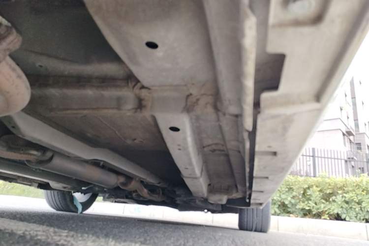 Used BYD Qin Pro 2020 Beyond Edition 1.5TI Automatic Flagship Version Right Side Sill