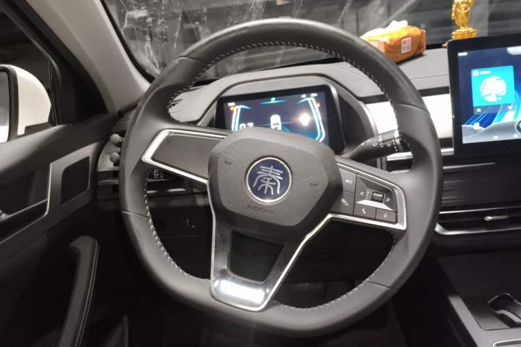 Used BYD Qin Pro 2020 Beyond Edition 1.5TI Automatic Prestige Version Steering Wheel