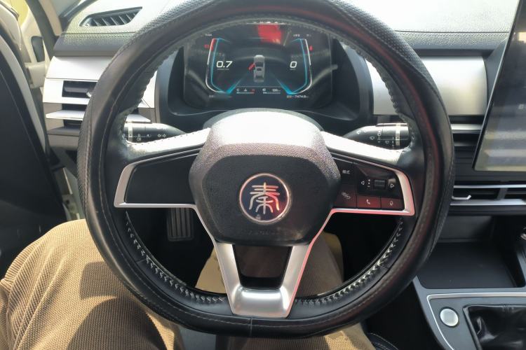 Used BYD Qin Pro 2020 Beyond Edition 1.5TI Manual Luxury Version Steering Wheel