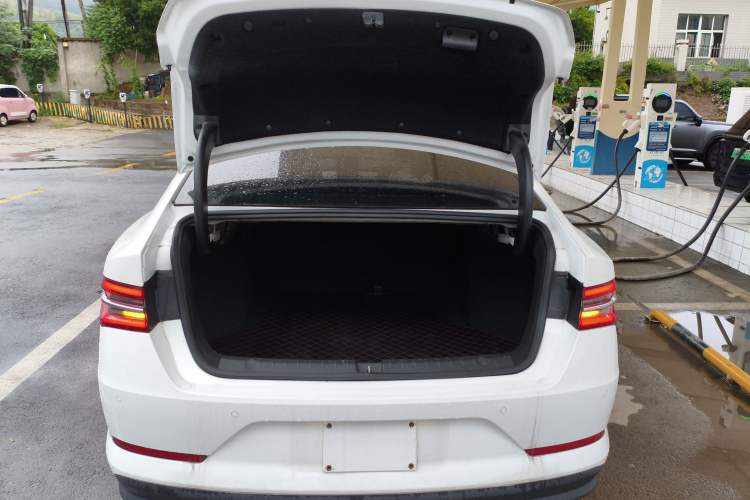 Used BYD Qin Pro 2020 Beyond Edition 1.5TI Automatic Prestige Version Trunk