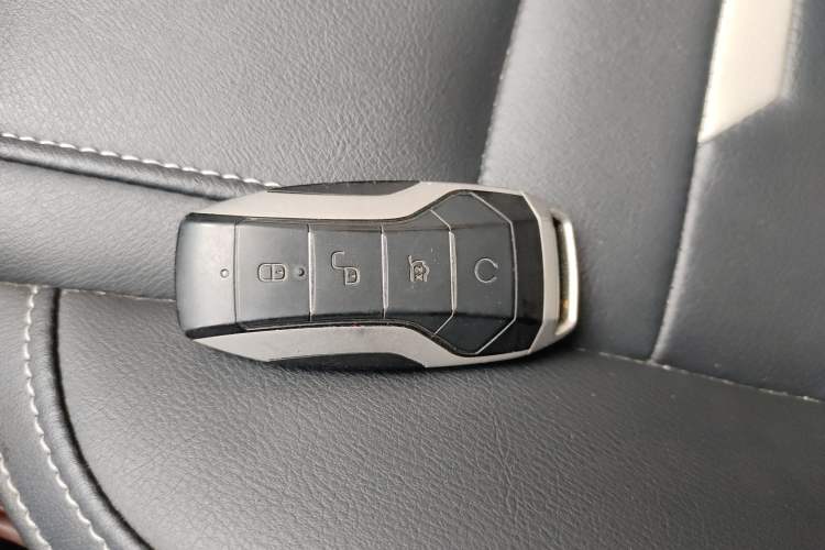 Used BYD Qin Pro 2020 Beyond Edition 1.5TI Automatic Flagship Version Vehicle Key