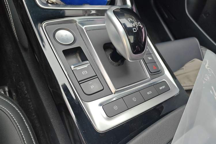 Used BYD Qin Pro New Energy 2019 EV Super Edition High-Power Smart Connect & Premium Model Gear Lever