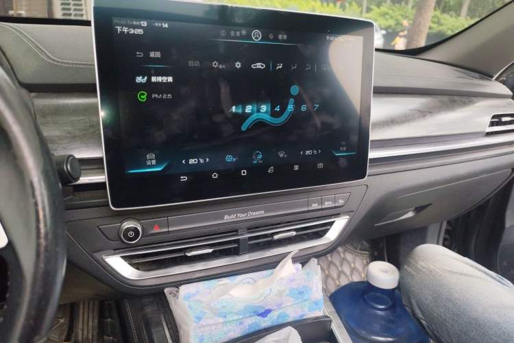 Used BYD Qin Pro New Energy 2018 DM 1.5TI Automatic Smart Connect Elite Model Audio And AC Panel