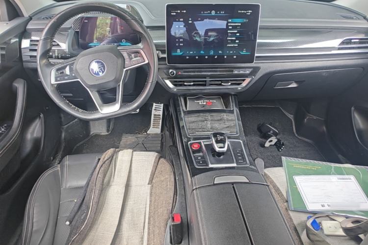 Used BYD Qin Pro New Energy 2018 DM 1.5TI Automatic Smart Connect Elite Model Center Console