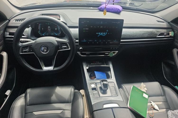 Used BYD Qin Pro New Energy 2018 DM 1.5TI Automatic Smart Connect Elite Model Center Console