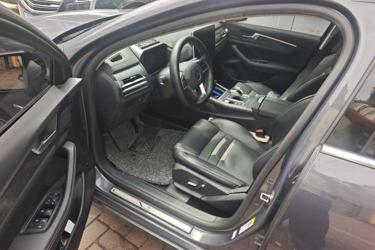 Used BYD Qin Pro New Energy 2018 DM 1.5TI Automatic Smart Connect Elite Model Driver Seat