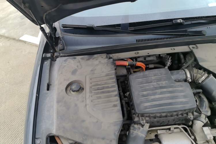 Used BYD Qin Pro New Energy 2018 DM 1.5TI Automatic Smart Connect Elite Model Engine Bay Right