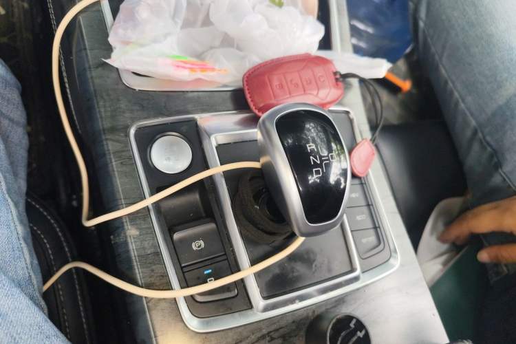 Used BYD Qin Pro New Energy 2018 DM 1.5TI Automatic Smart Connect Elite Model Gear Lever