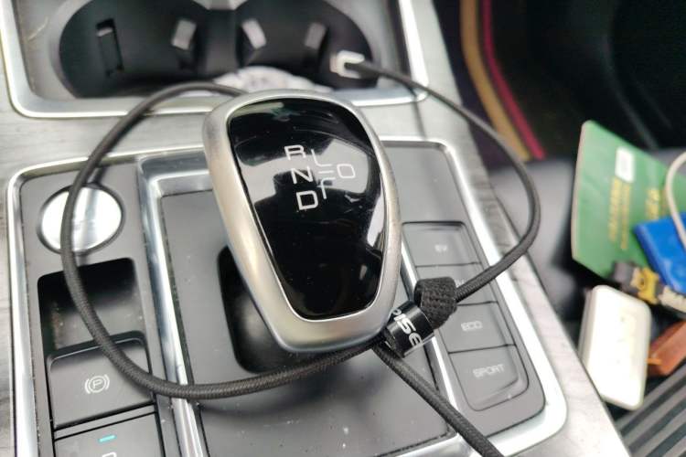 Used BYD Qin Pro New Energy 2018 DM 1.5TI Automatic Smart Connect Elite Model Gear Lever