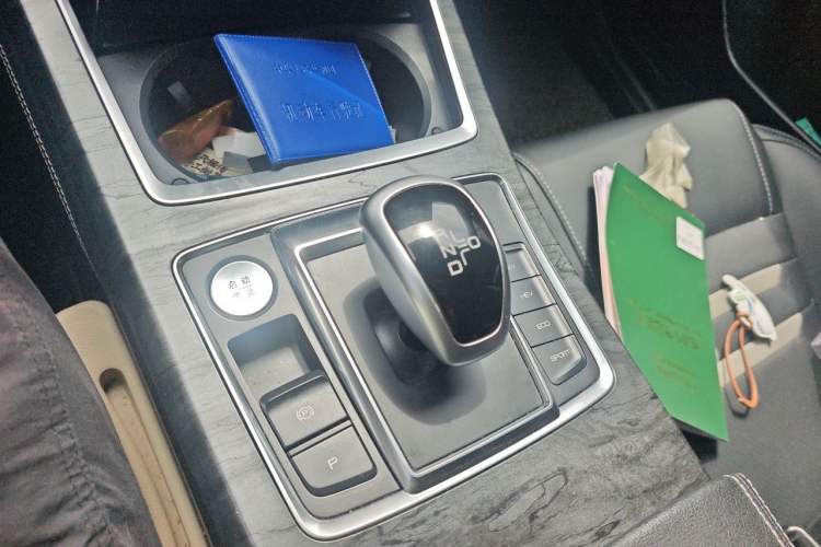 Used BYD Qin Pro New Energy 2018 DM 1.5TI Automatic Smart Connect Elite Model Gear Lever