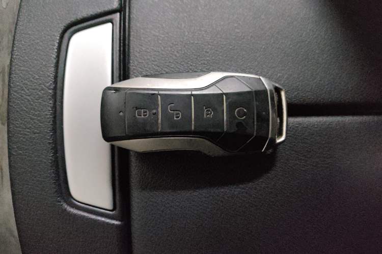 Used BYD Qin Pro New Energy 2018 DM 1.5TI Automatic Smart Connect Elite Model Interior 1