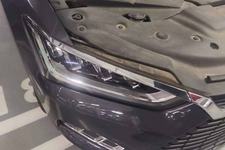 Used BYD Qin Pro New Energy 2018 EV500 Smart Connect Elite Model Right Front Headlight