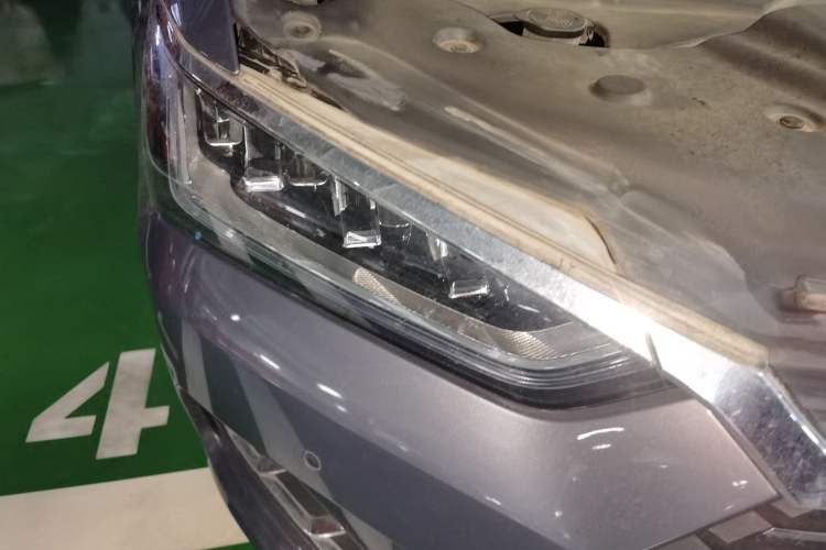 Used BYD Qin Pro New Energy 2018 EV500 Smart Connect Elite Model Right Front Headlight