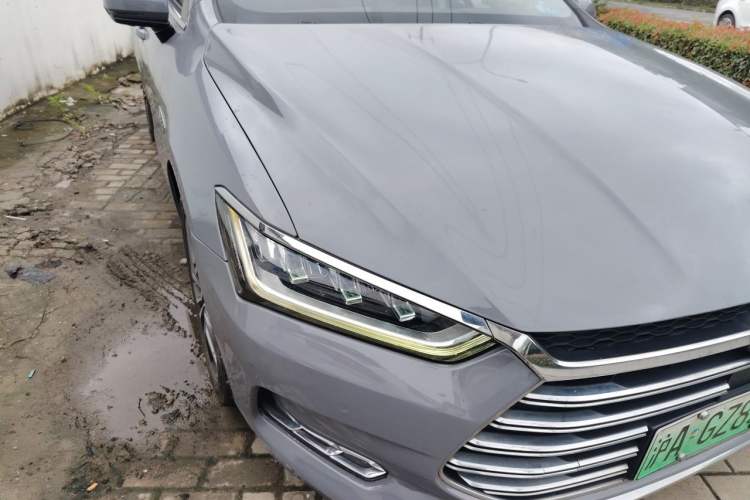 Used BYD Qin Pro New Energy 2018 DM 1.5TI Automatic Smart Connect Elite Model Right Front Headlight