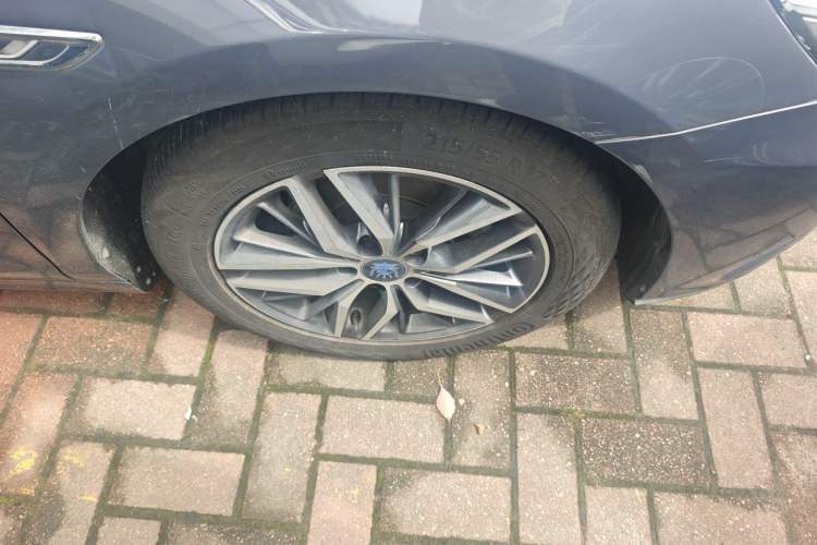 Used BYD Qin Pro New Energy 2018 DM 1.5TI Automatic Smart Connect Elite Model Right Front Wheel Hub