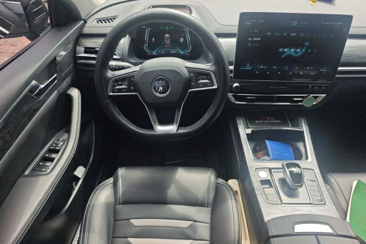 Used BYD Qin Pro New Energy 2018 DM 1.5TI Automatic Smart Connect Elite Model Steering Wheel