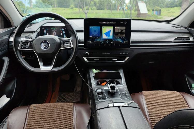 Used BYD Qin Pro New Energy 2018 DM 1.5TI Automatic Smart Connect Dynamic Model Center Console