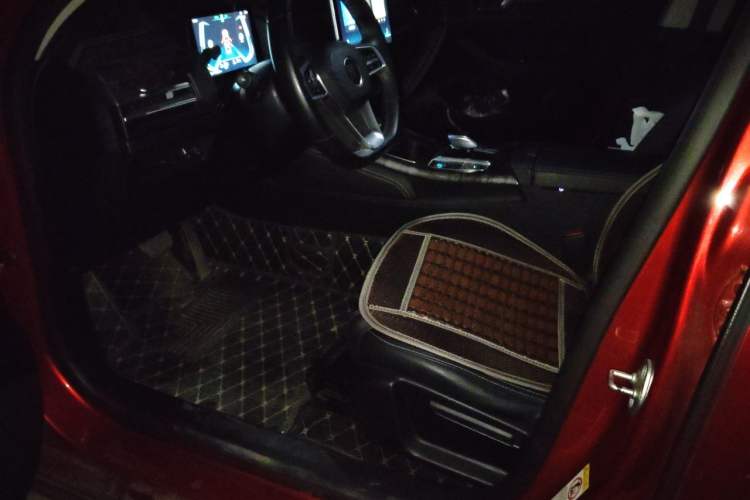 Used BYD Qin Pro New Energy 2018 DM 1.5TI Automatic Smart Connect Dynamic Model Driver Seat