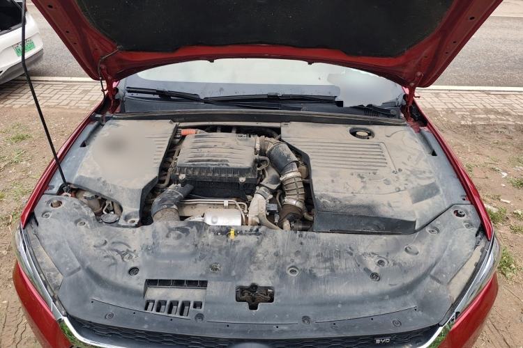 Used BYD Qin Pro New Energy 2018 DM 1.5TI Automatic Smart Connect Dynamic Model Engine Bay