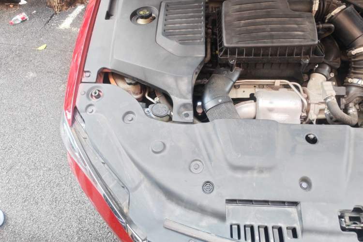 Used BYD Qin Pro New Energy 2018 DM 1.5TI Automatic Smart Connect Elite Model Engine Bay Right