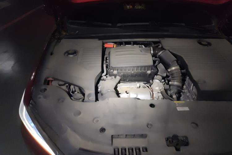 Used BYD Qin Pro New Energy 2018 DM 1.5TI Automatic Smart Connect Enjoyment Model Engine Bay Right