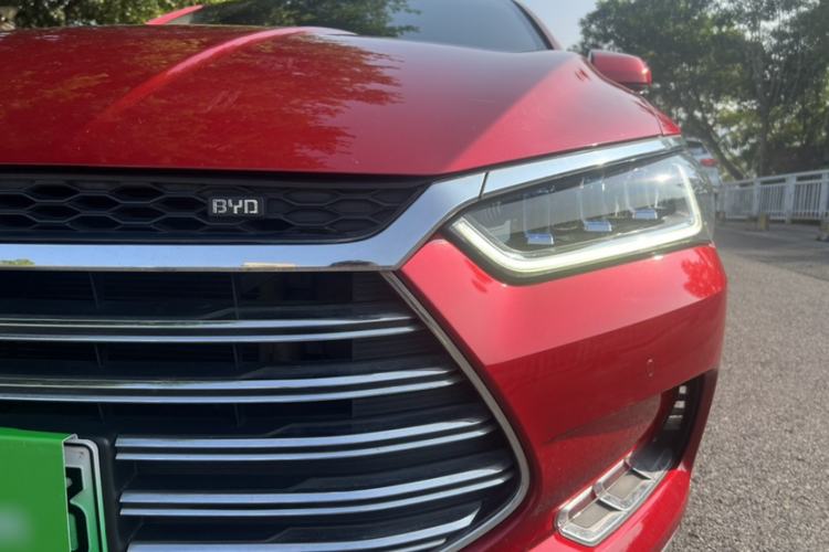 Used BYD Qin Pro New Energy 2018 DM 1.5TI Automatic Smart Connect Elite Model Exterior 2