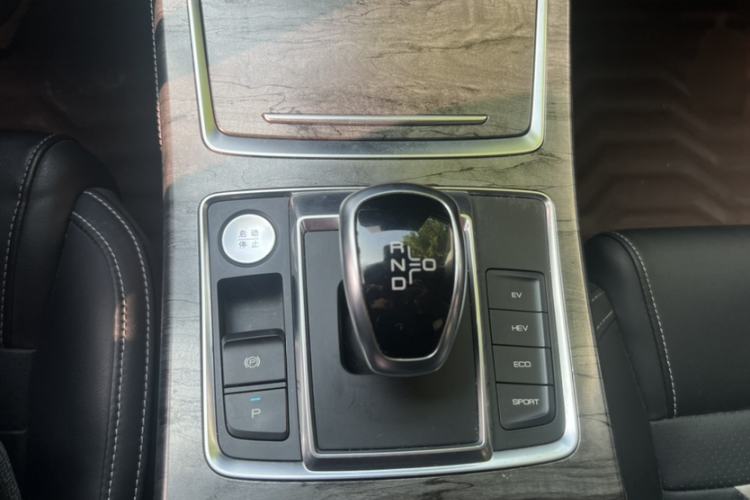 Used BYD Qin Pro New Energy 2018 DM 1.5TI Automatic Smart Connect Elite Model Gear Lever