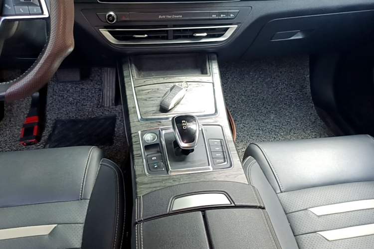 Used BYD Qin Pro New Energy 2018 DM 1.5TI Automatic Smart Connect Elite Model Gear Lever