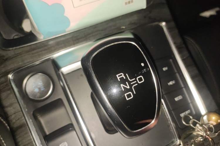 Used BYD Qin Pro New Energy 2018 DM 1.5TI Automatic Smart Connect Dynamic Model Gear Lever