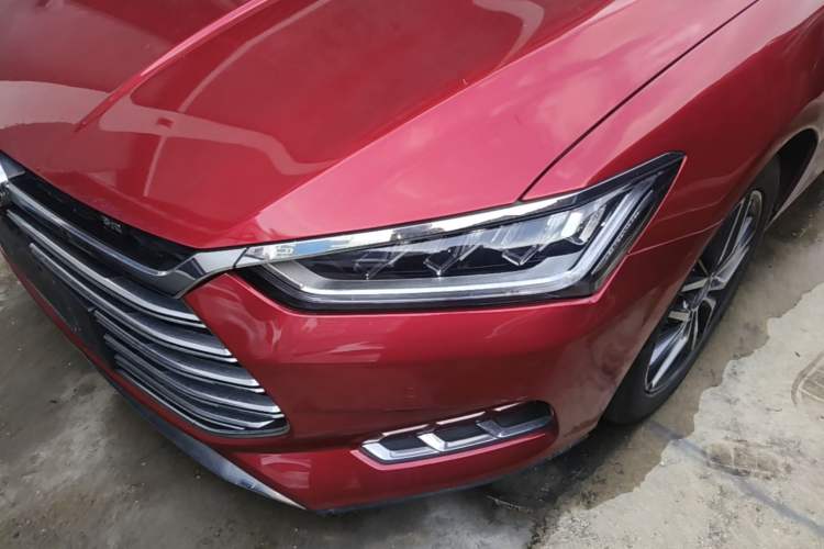 Used BYD Qin Pro New Energy 2018 DM 1.5TI Automatic Smart Connect Elite Model Left Front Headlight