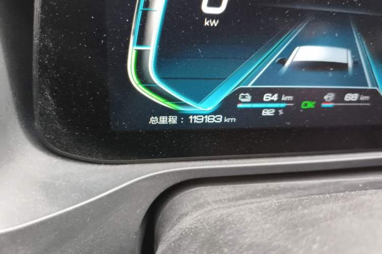 Used BYD Qin Pro New Energy 2018 DM 1.5TI Automatic Smart Connect Elite Model Odometer Close Up