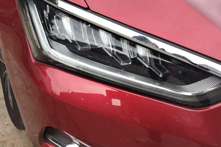 Used BYD Qin Pro New Energy 2018 DM 1.5TI Automatic Smart Connect Dynamic Model Right Front Headlight