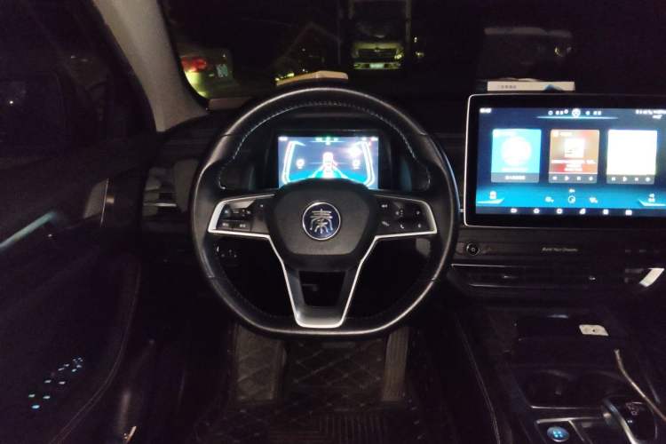 Used BYD Qin Pro New Energy 2018 DM 1.5TI Automatic Smart Connect Dynamic Model Steering Wheel