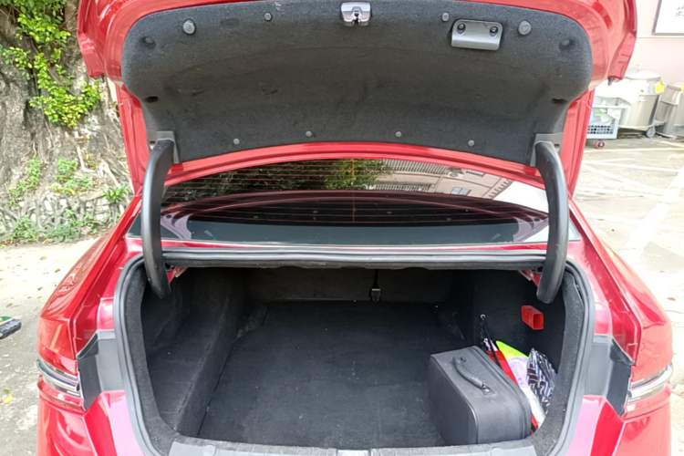 Used BYD Qin Pro New Energy 2018 DM 1.5TI Automatic Smart Connect Elite Model Trunk