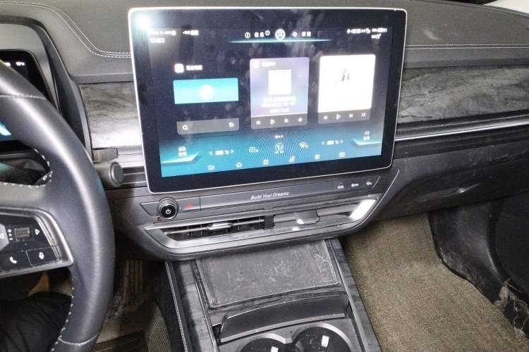 Used BYD Qin Pro New Energy 2018 EV500 Smart Connect Elite Model Audio And AC Panel