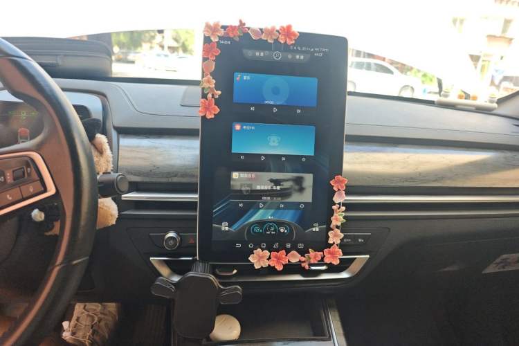 Used BYD Qin Pro New Energy 2018 DM 1.5TI Automatic Smart Connect Enjoyment Model Audio And AC Panel