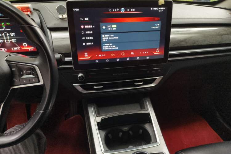 Used BYD Qin Pro New Energy 2018 DM 1.5TI Automatic Smart Connect Dynamic Model Audio And AC Panel