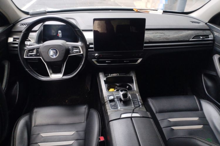 Used BYD Qin Pro New Energy 2018 DM 1.5TI Automatic Smart Connect Enjoyment Model Center Console