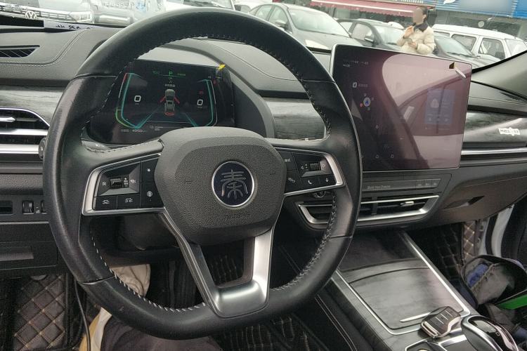 Used BYD Qin Pro New Energy 2018 EV500 Smart Connect Elite Model Center Console
