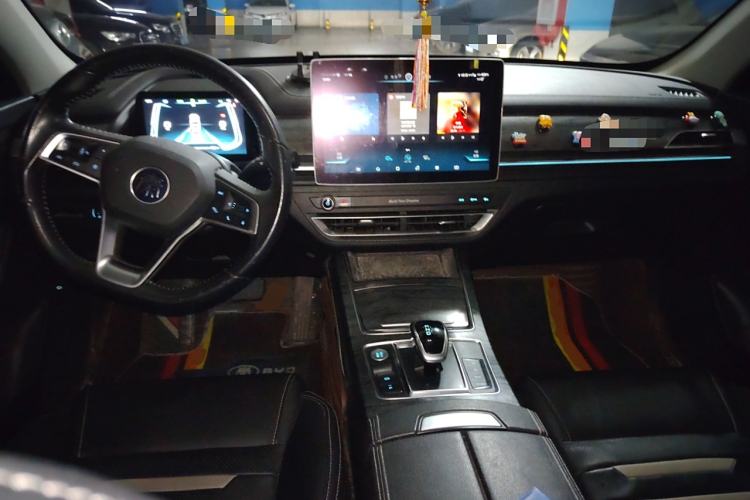 Used BYD Qin Pro New Energy 2018 EV500 Smart Connect Elite Model Center Console