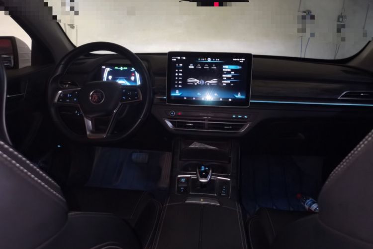 Used BYD Qin Pro New Energy 2018 EV500 Smart Connect Elite Model Center Console